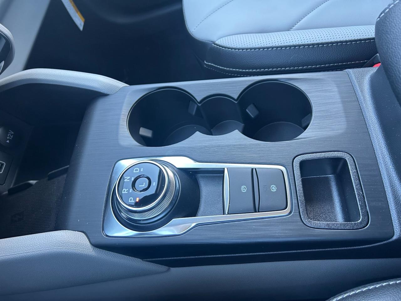 2026 Ford Escape Platinum 4dr All-Wheel Drive Photo