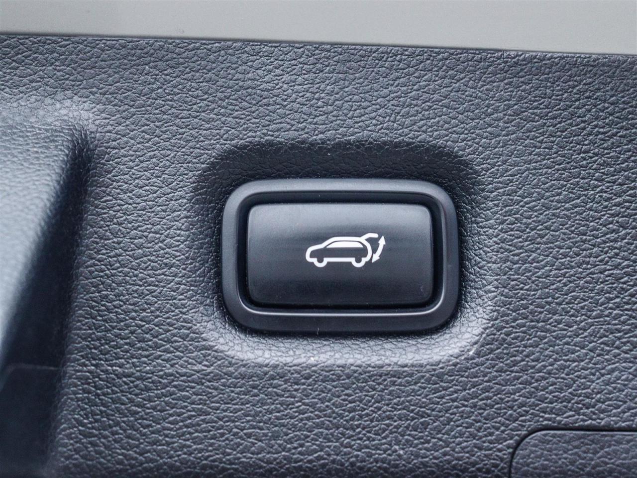 2020 Hyundai Santa Fe  Photo