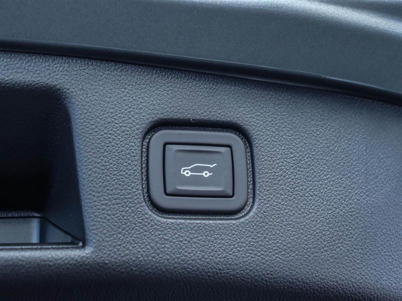 2024 Honda Prologue EX-L 4dr All-Wheel Drive Photo