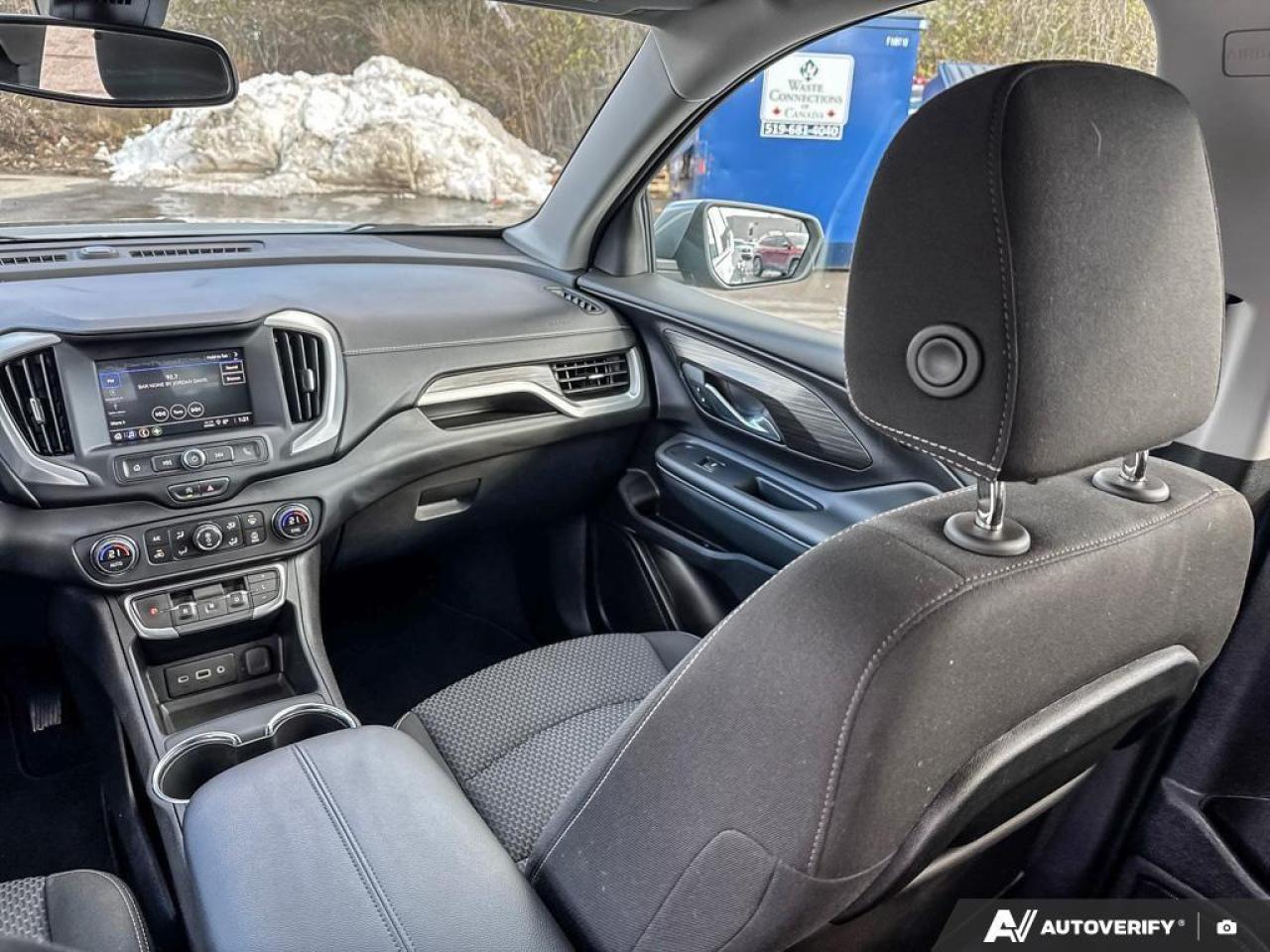 2024 GMC Terrain SLE 4dr All-Wheel Drive Photo