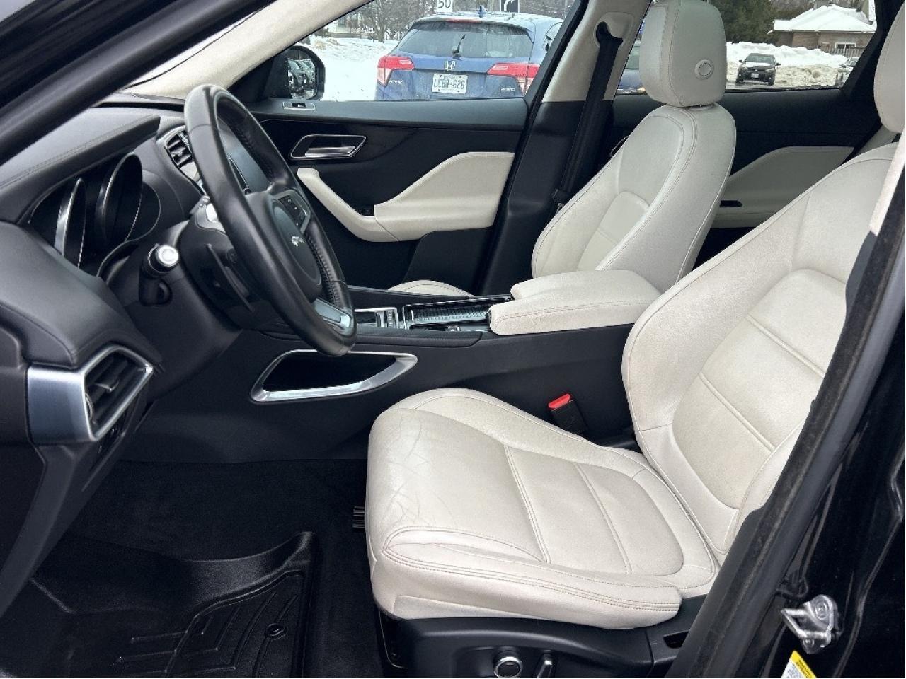 2019 Jaguar F-PACE Prestige AWD/LEATHER/NAV/PWR ROOF CALL PICTON Photo