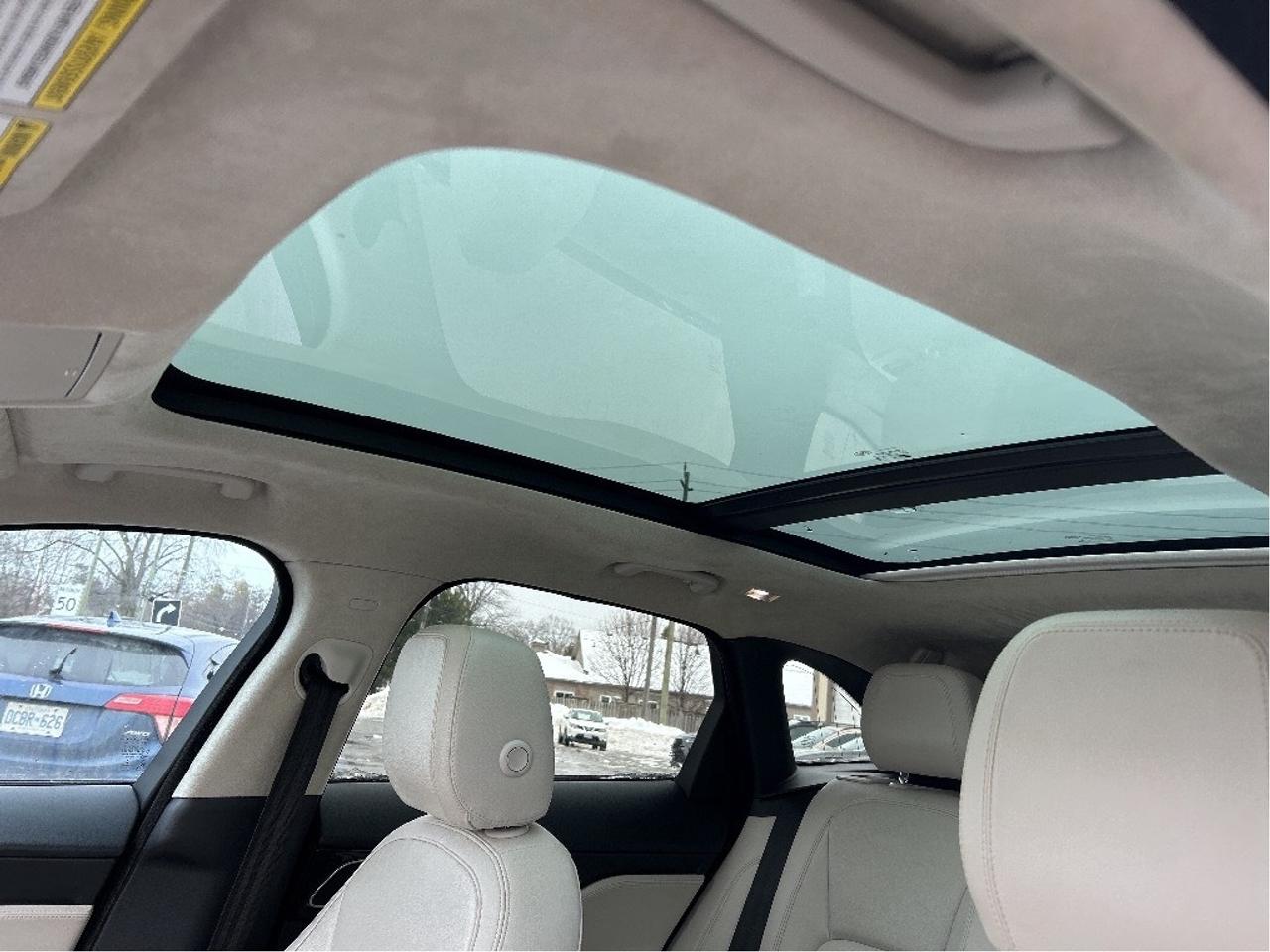 2019 Jaguar F-PACE Prestige AWD/LEATHER/NAV/PWR ROOF CALL PICTON Photo