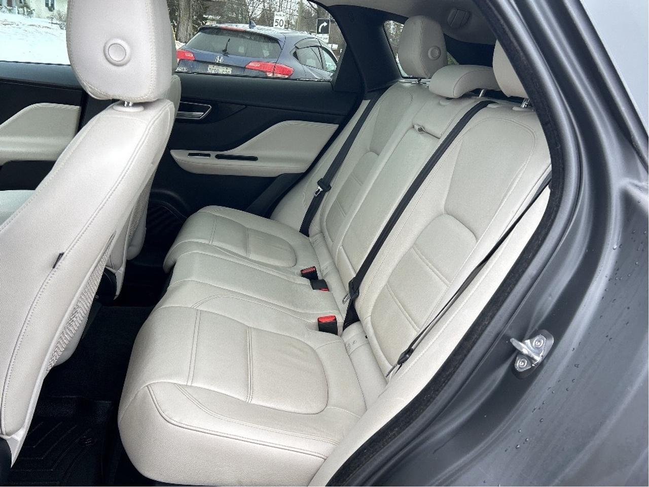 2019 Jaguar F-PACE Prestige AWD/LEATHER/NAV/PWR ROOF CALL PICTON Photo