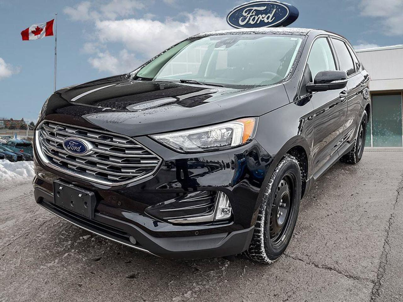 2022 Ford Edge Titanium   MOONROOF   NAV   LEATHER MOONROOF   NAV Photo
