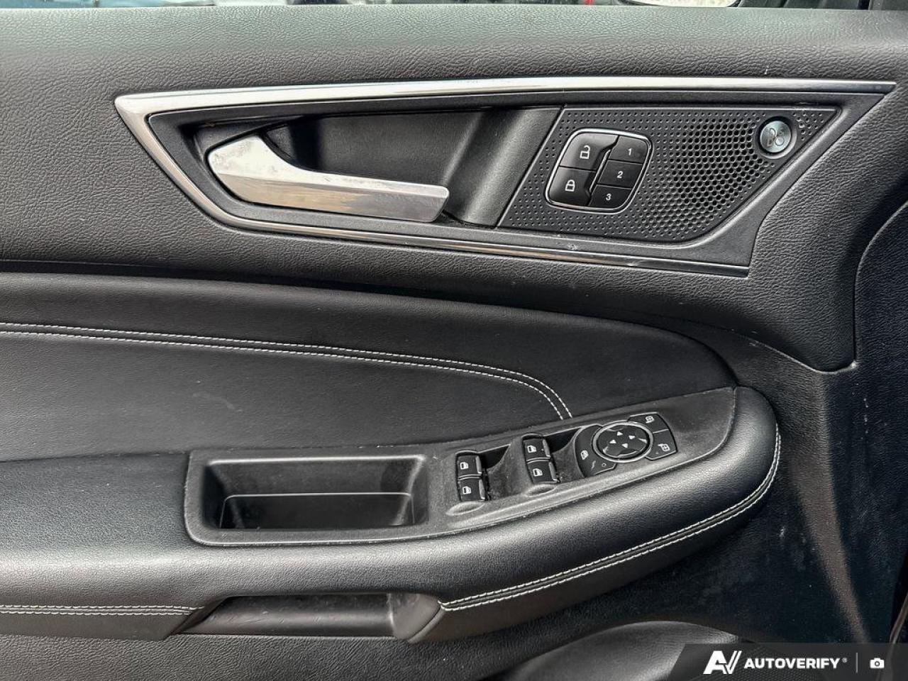 2022 Ford Edge Titanium   MOONROOF   NAV   LEATHER MOONROOF   NAV Photo