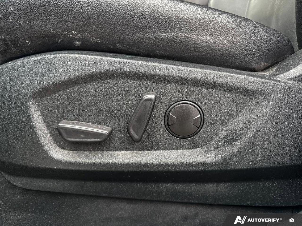 2022 Ford Edge Titanium   MOONROOF   NAV   LEATHER MOONROOF   NAV Photo