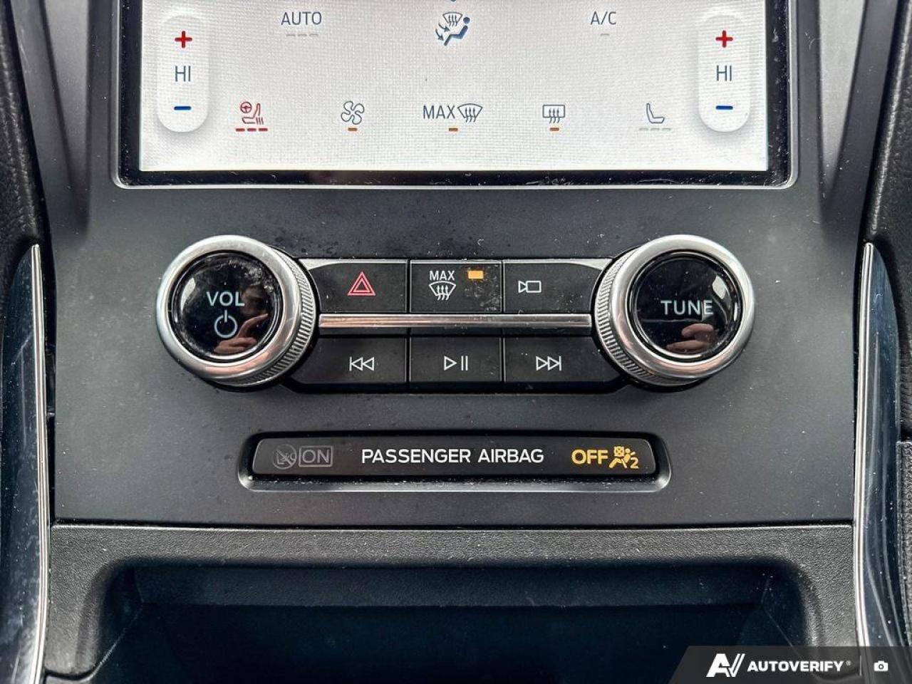 2022 Ford Edge Titanium   MOONROOF   NAV   LEATHER MOONROOF   NAV Photo