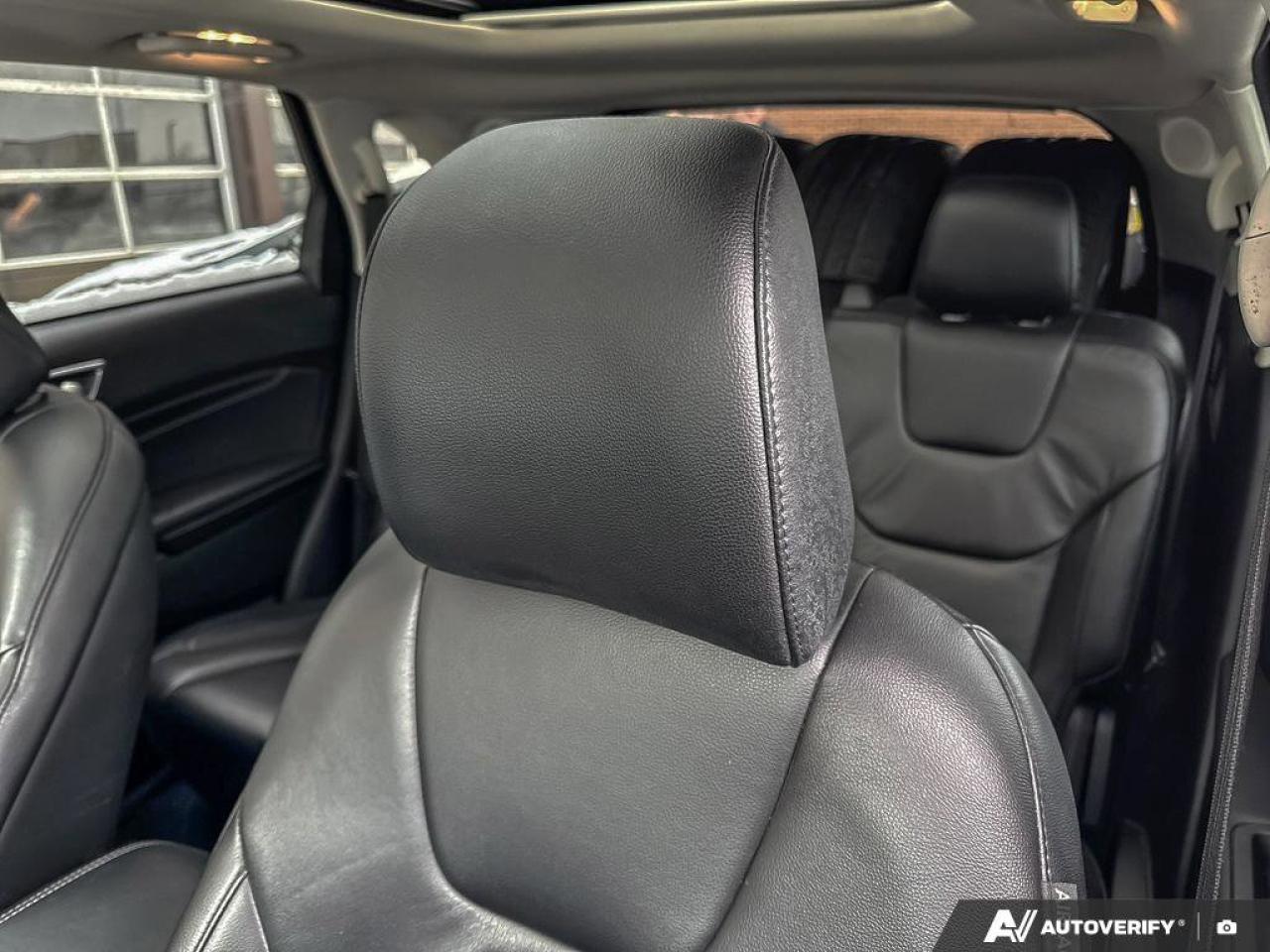 2022 Ford Edge Titanium   MOONROOF   NAV   LEATHER MOONROOF   NAV Photo