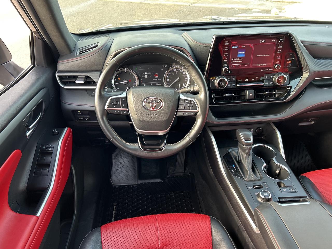 2022 Toyota Highlander XSE, RARE COLOR COMBO *BELLEVILLE 613-961-8848* Photo