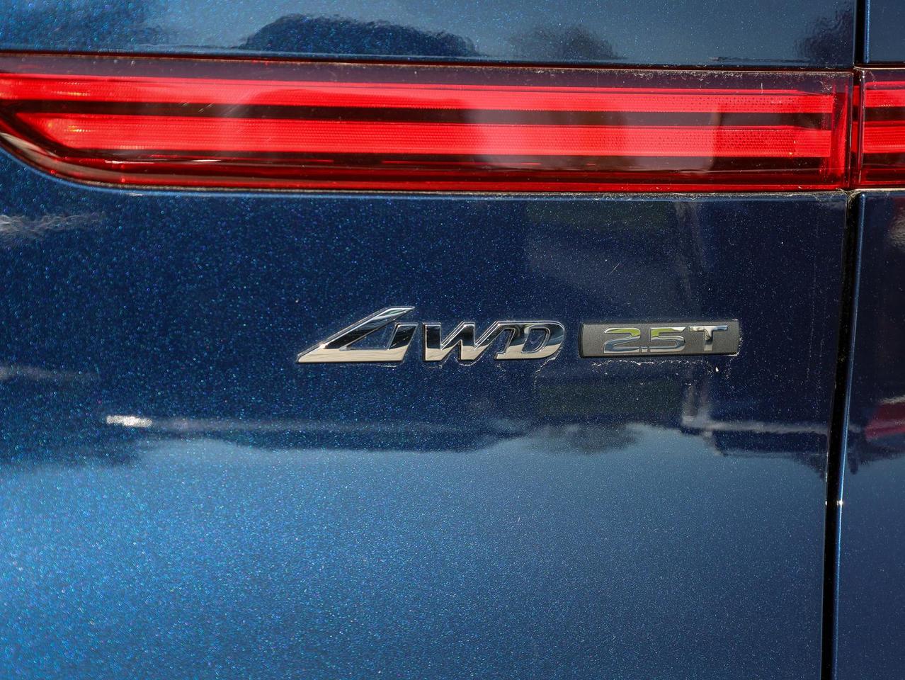 2025 Genesis GV70  Photo
