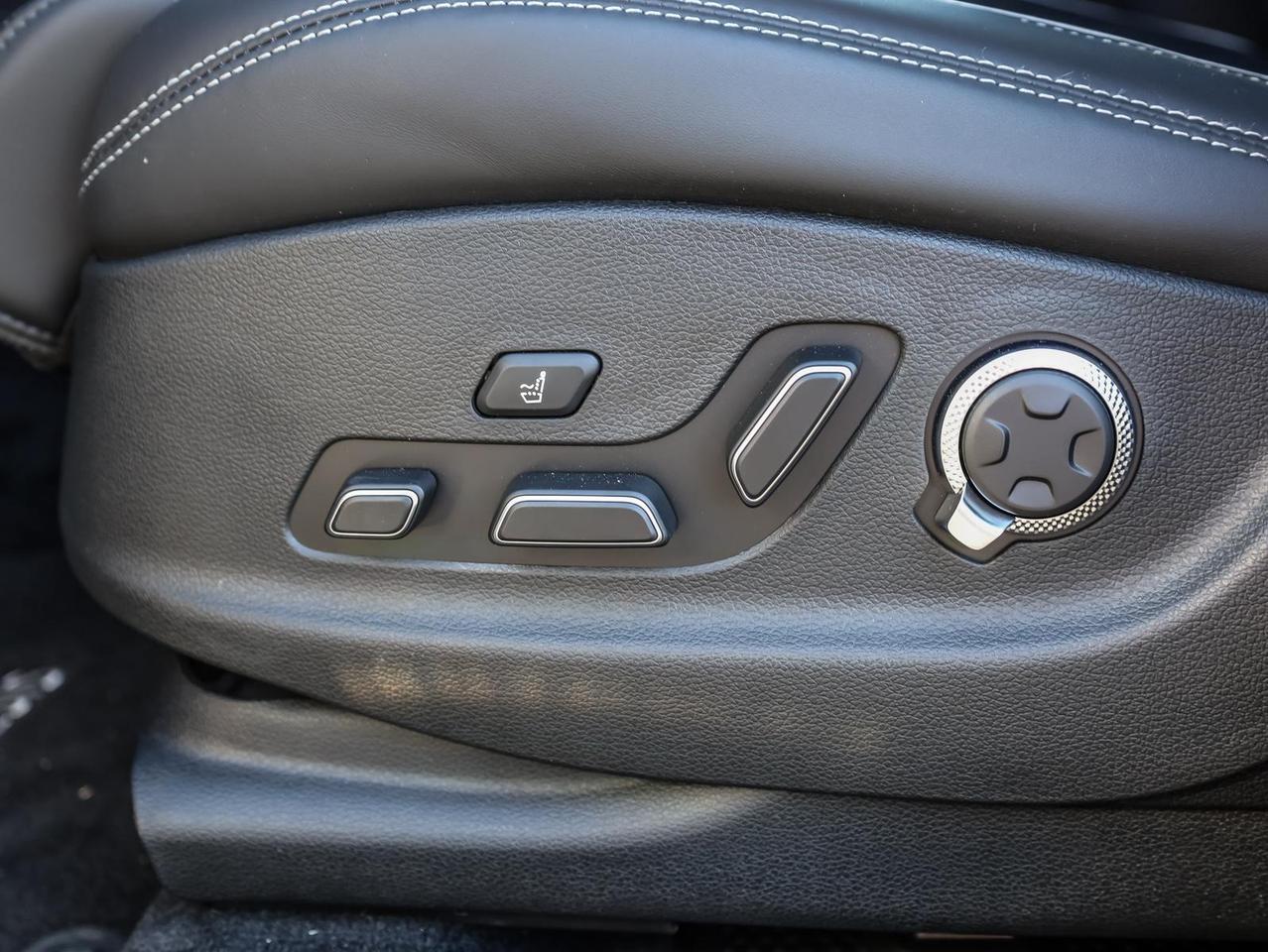 2025 Genesis GV70  Photo