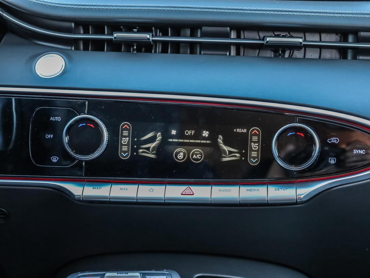 2025 Genesis GV70  Photo