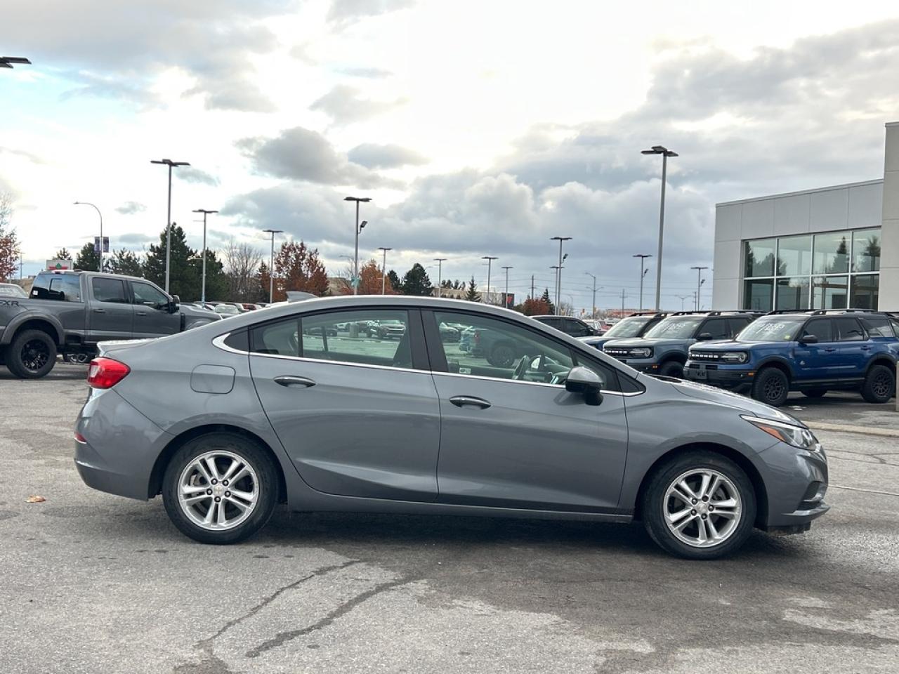 2018 Chevrolet Cruze LT Auto 4dr Sedan Photo
