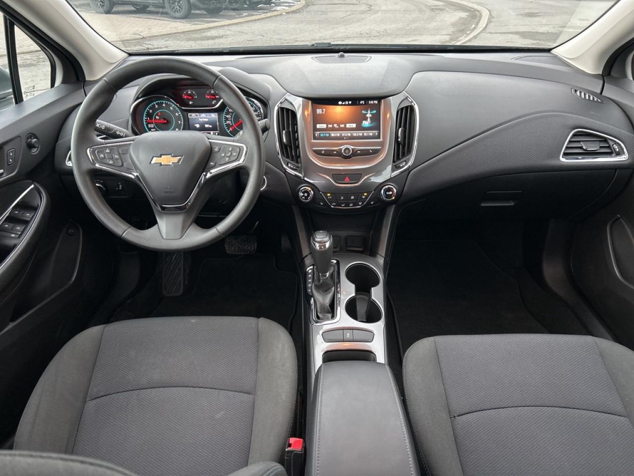 2018 Chevrolet Cruze LT Auto 4dr Sedan Photo