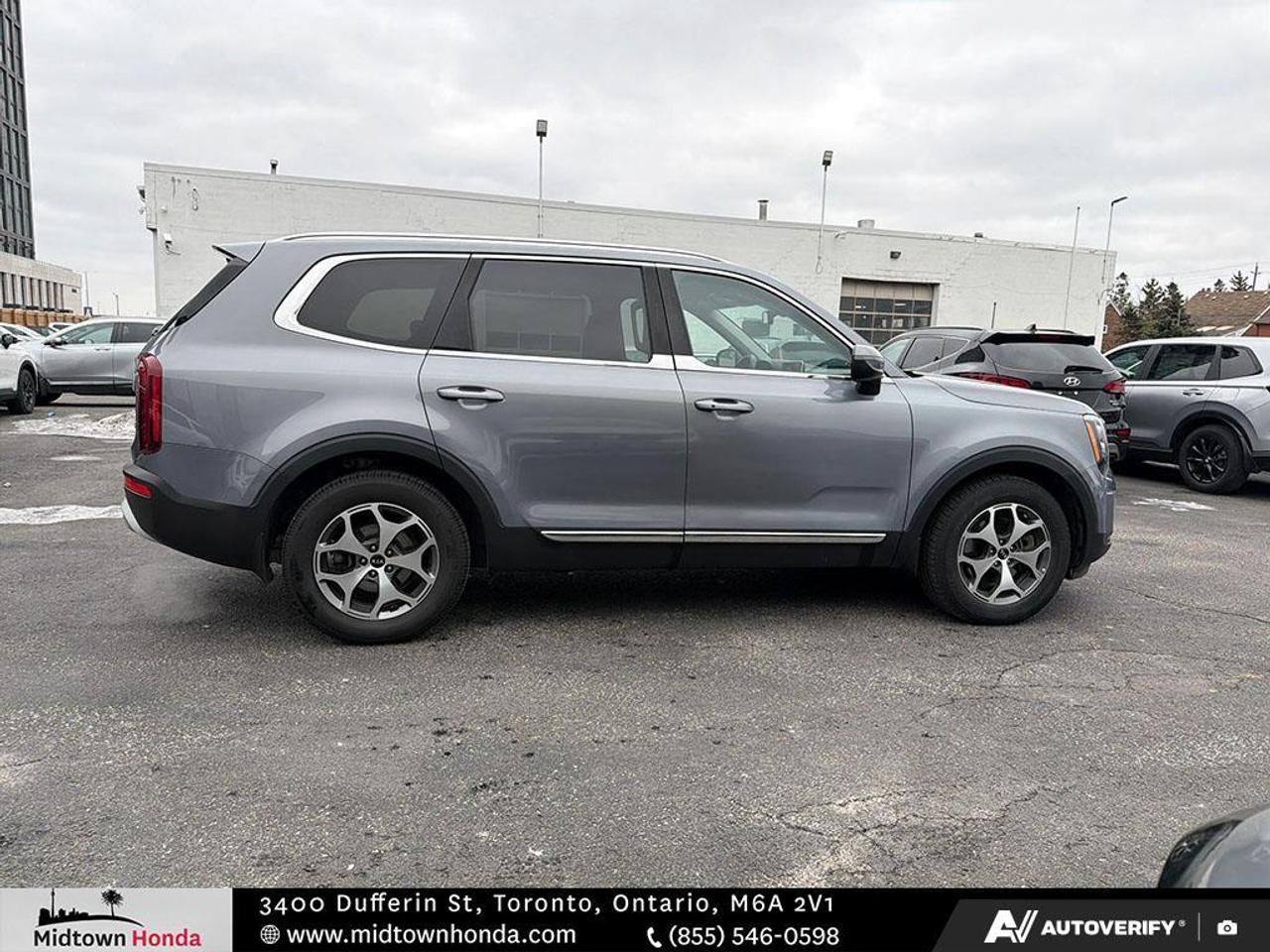 2021 Kia Telluride Serviced at Kia   Full Size SUV   Apple Carplay Photo