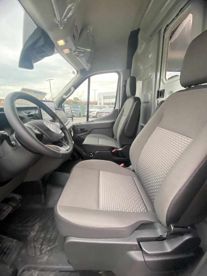 2026 Ford Transit-250 Cargo Base Rear-Wheel Drive Medium Roof Van 148 in. WB Photo