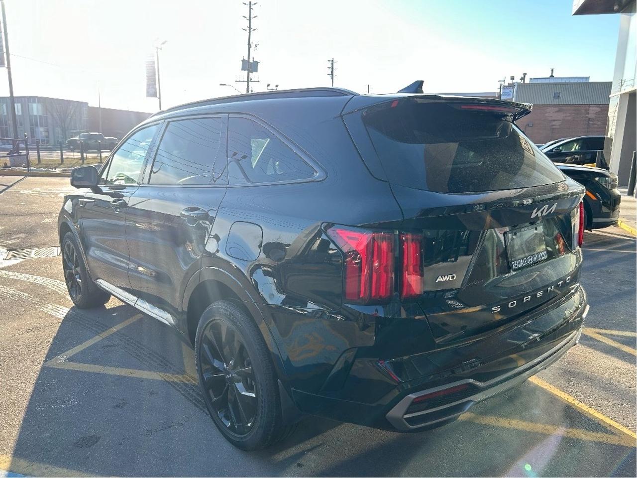 2022 Kia Sorento SX AWD w-Burgundy Leather   CLEAN CAR FAX Photo2
