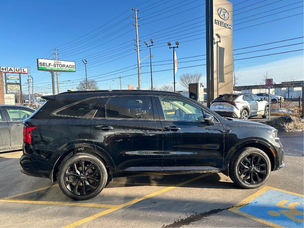 2022 Kia Sorento SX AWD w-Burgundy Leather   CLEAN CAR FAX Photo