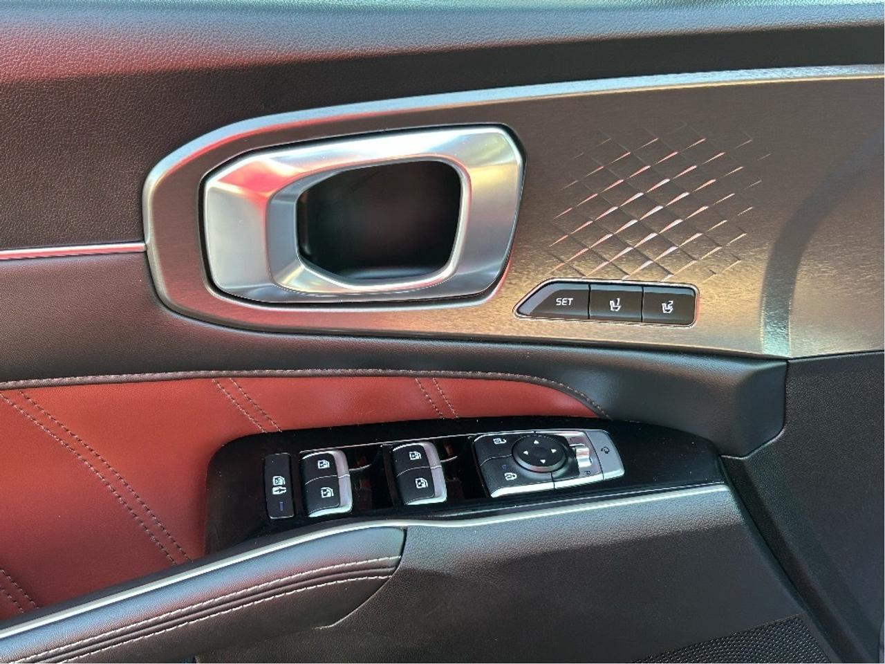 2022 Kia Sorento SX AWD w-Burgundy Leather   CLEAN CAR FAX Photo