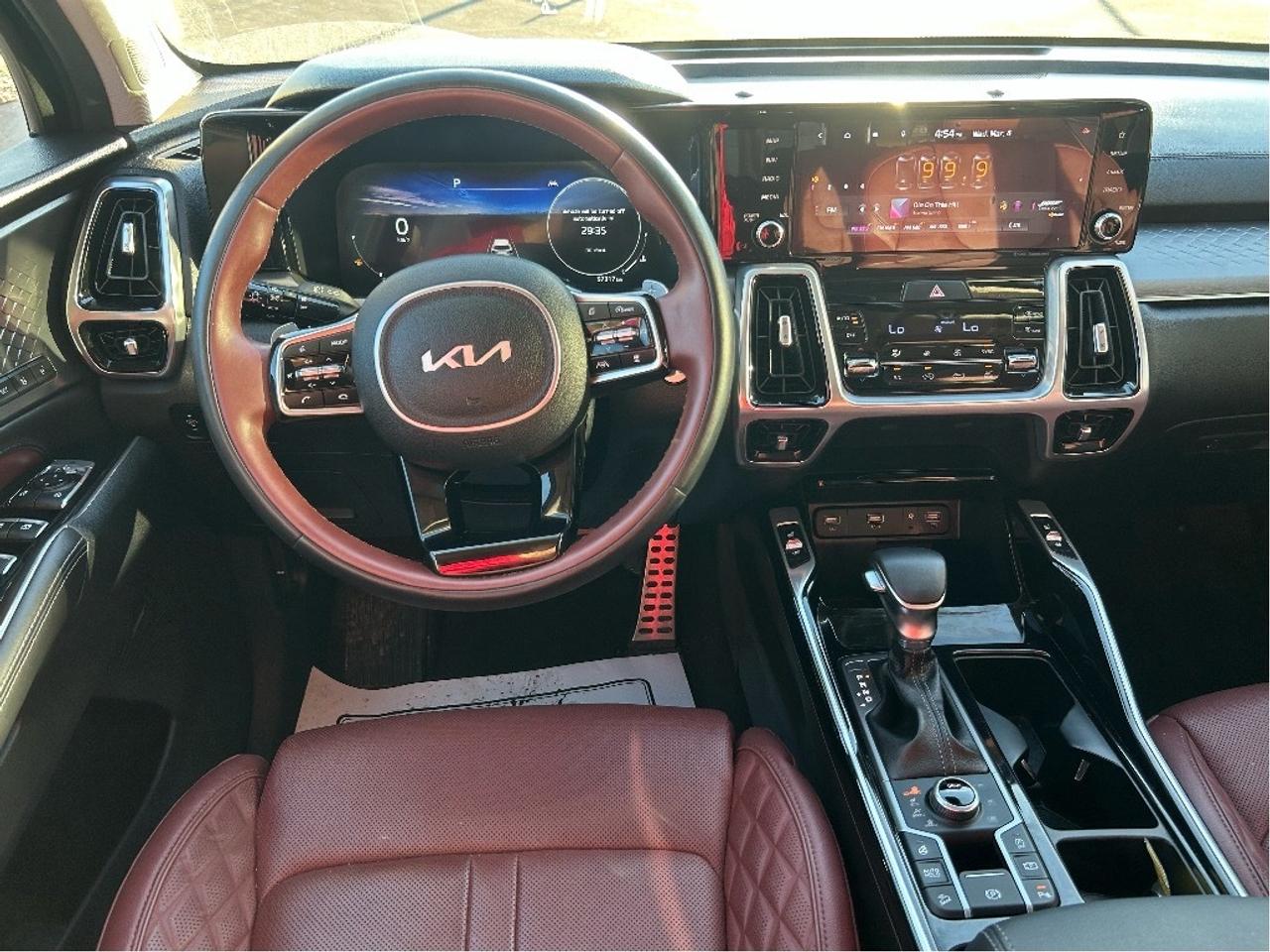 2022 Kia Sorento SX AWD w-Burgundy Leather   CLEAN CAR FAX Photo