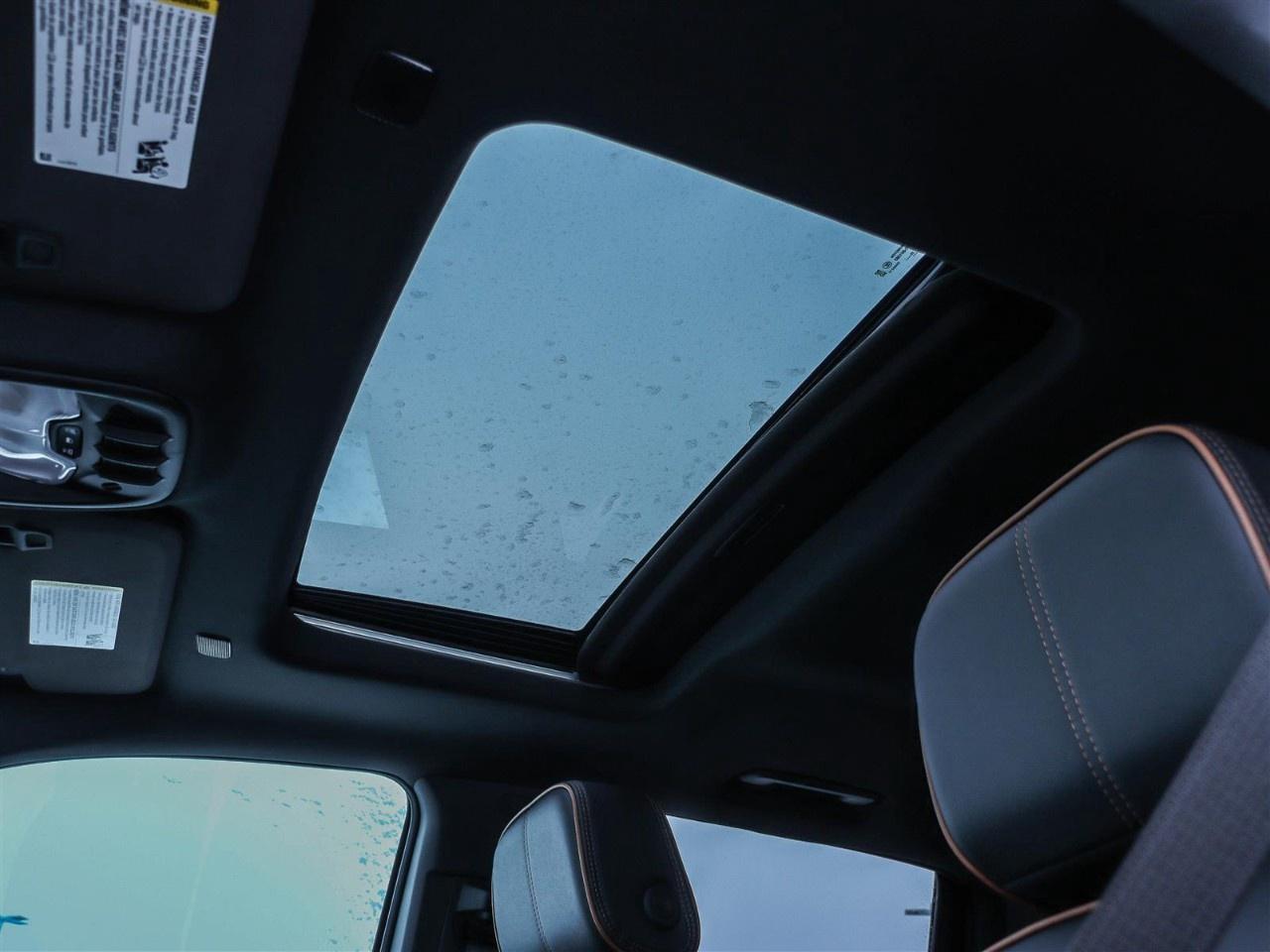 2026 GMC Canyon Crew Cab Short Box 4-Wheel Drive AT4 Photo