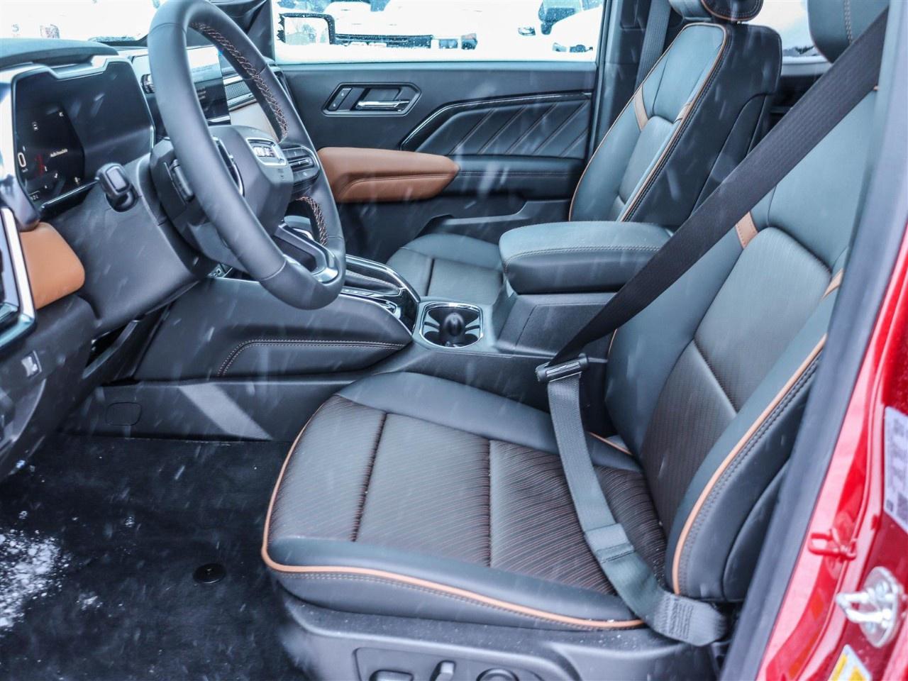 2026 GMC Canyon Crew Cab Short Box 4-Wheel Drive AT4 Photo