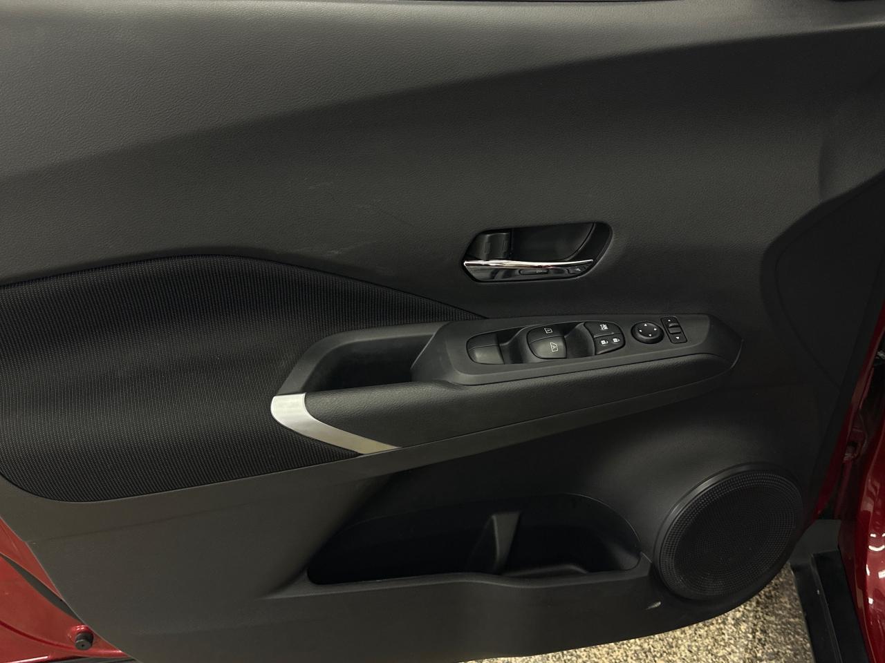 2024 Nissan Kicks SV 4dr Front-Wheel Drive Photo