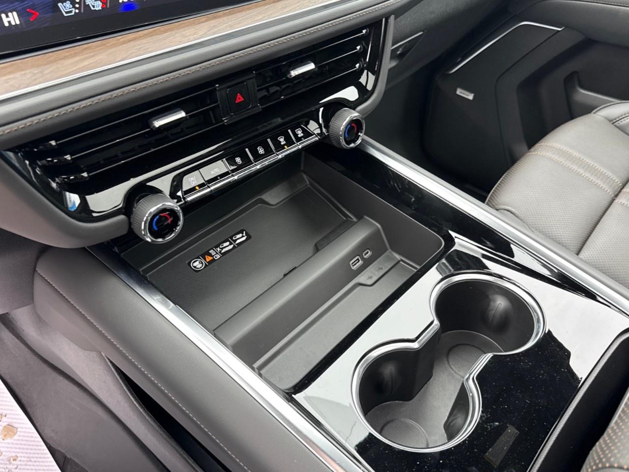 2026 Chevrolet Tahoe 4WD 4dr High Country Photo