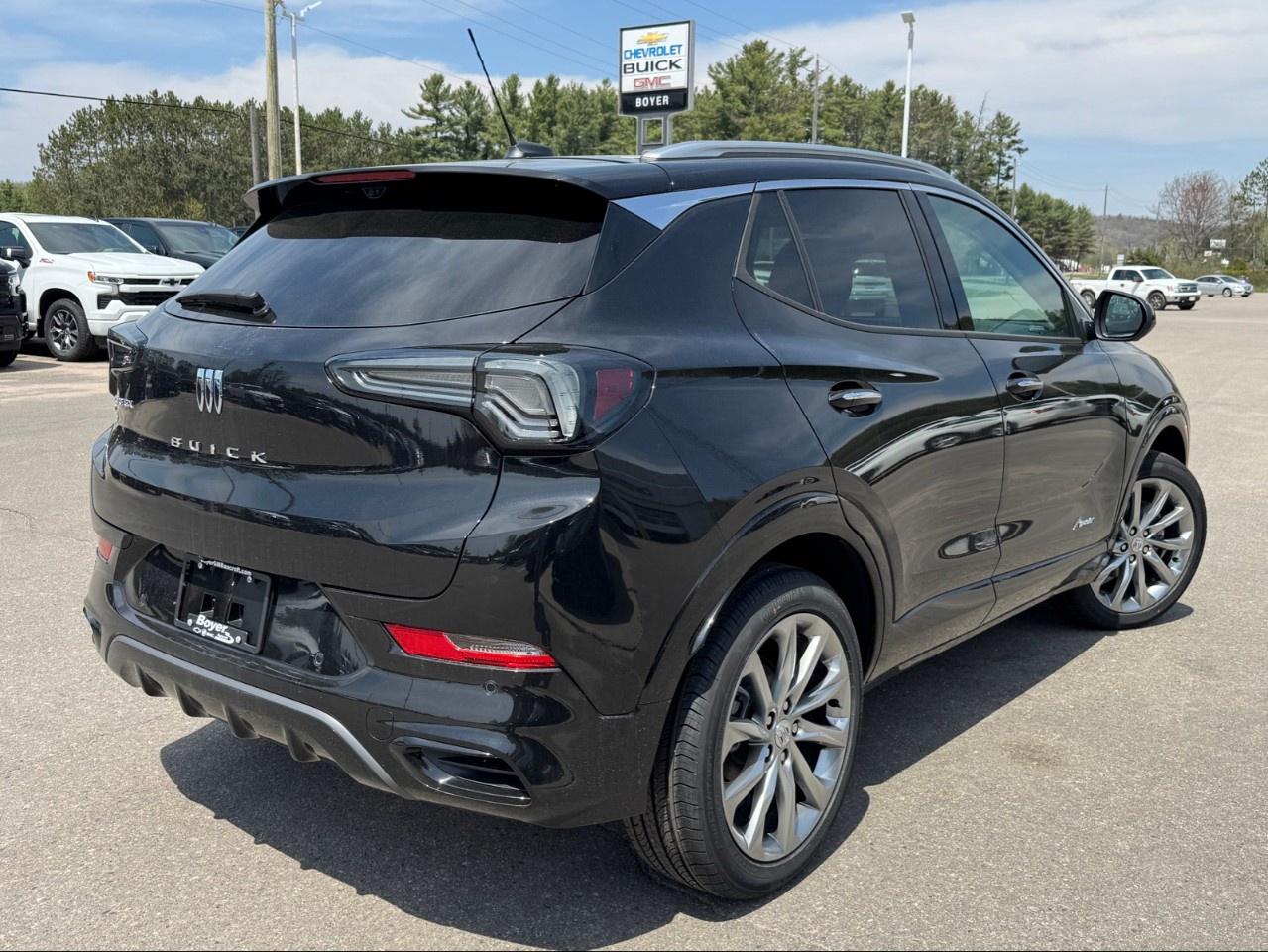 2025 Buick Encore GX Avenir AWD Photo4