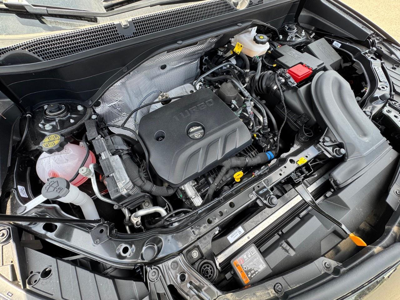 2025 Buick Encore GX Avenir AWD Photo