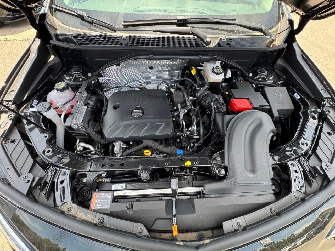 2025 Buick Encore GX Avenir AWD Photo