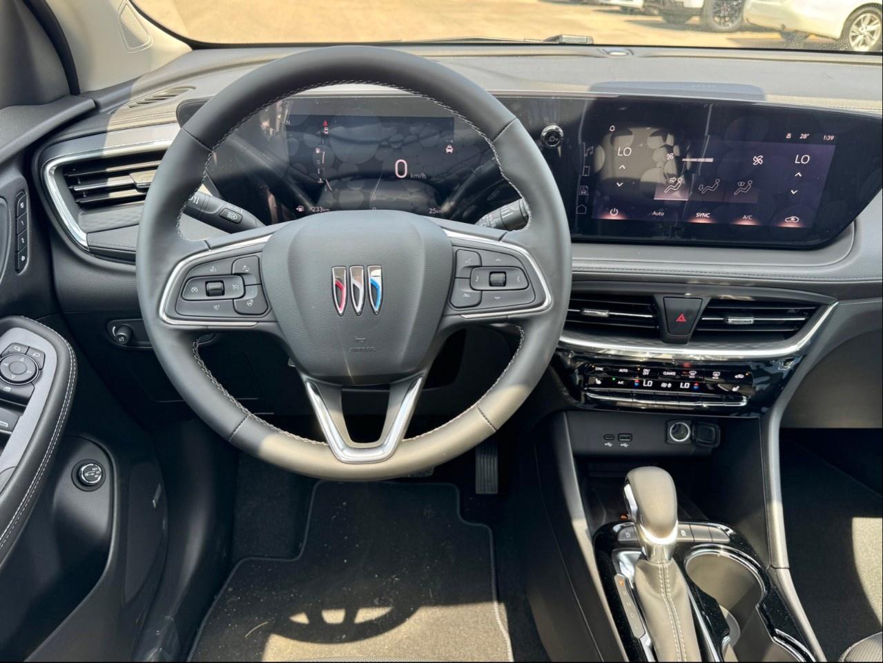 2025 Buick Encore GX Avenir AWD Photo