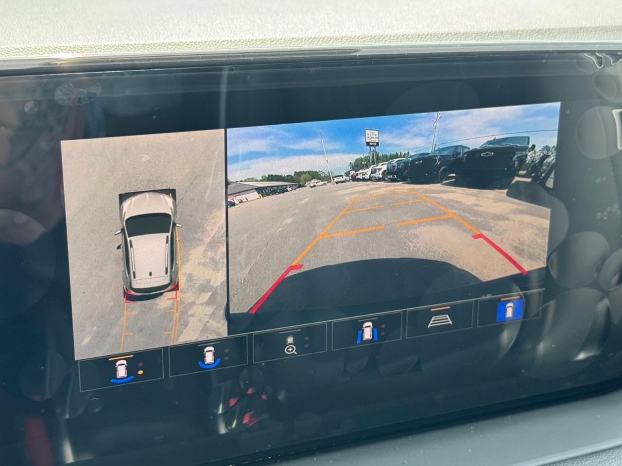 2025 Buick Encore GX Avenir AWD Photo