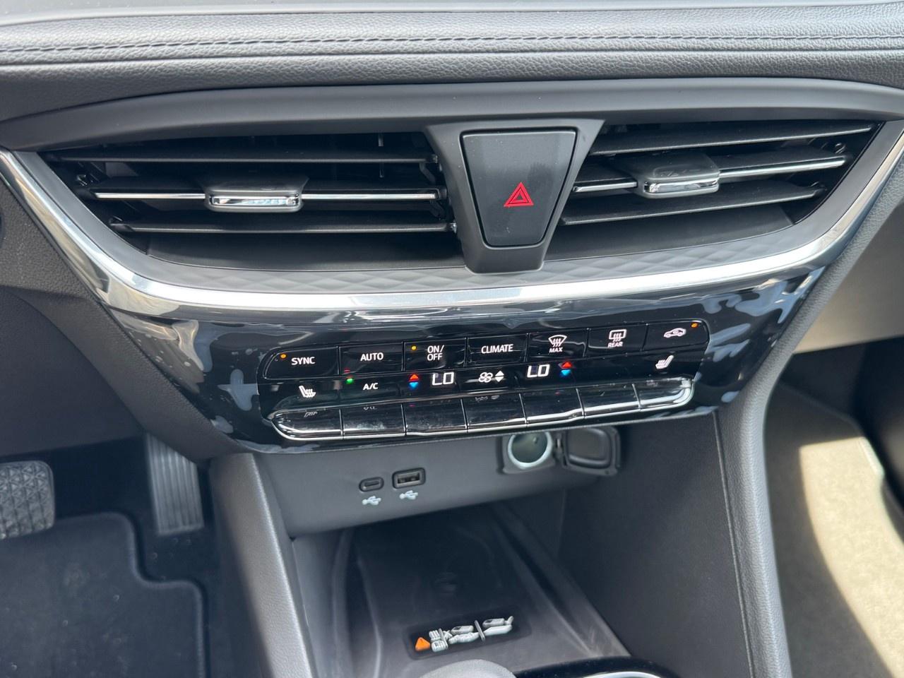 2025 Buick Encore GX Avenir AWD Photo