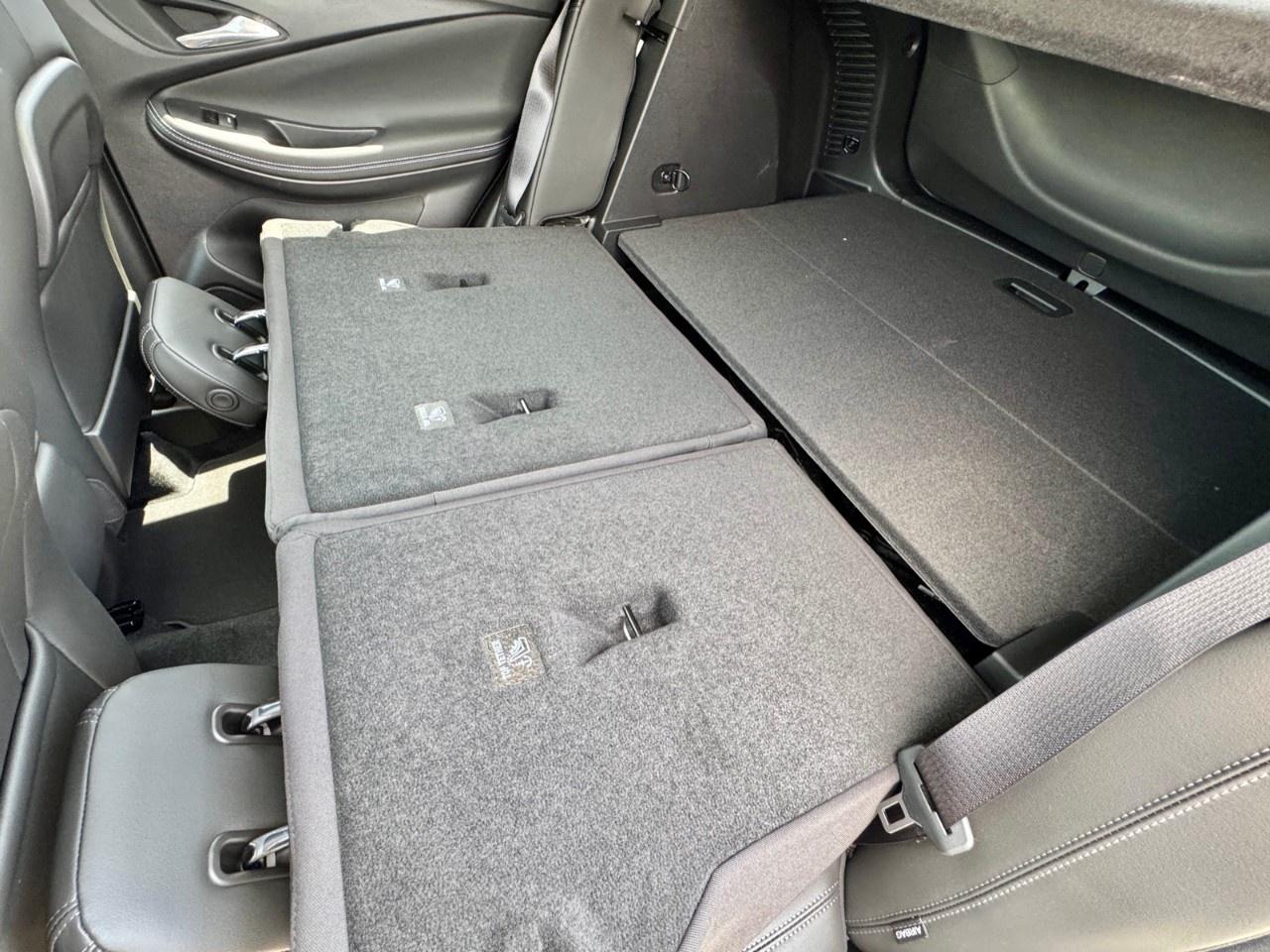 2025 Buick Encore GX Avenir AWD Photo