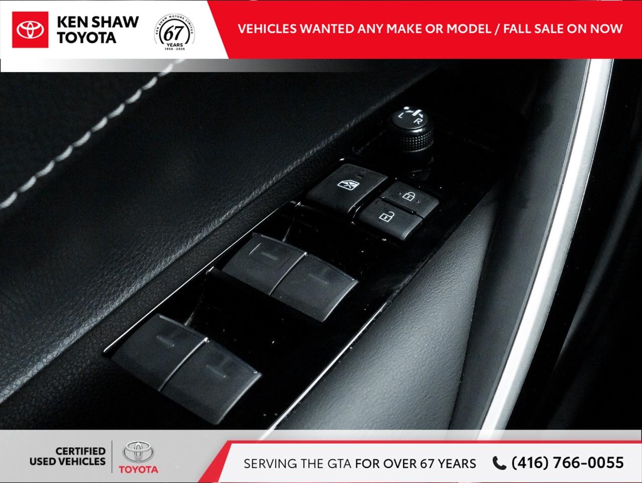 2023 Toyota Corolla Hatchback Base 5dr Photo