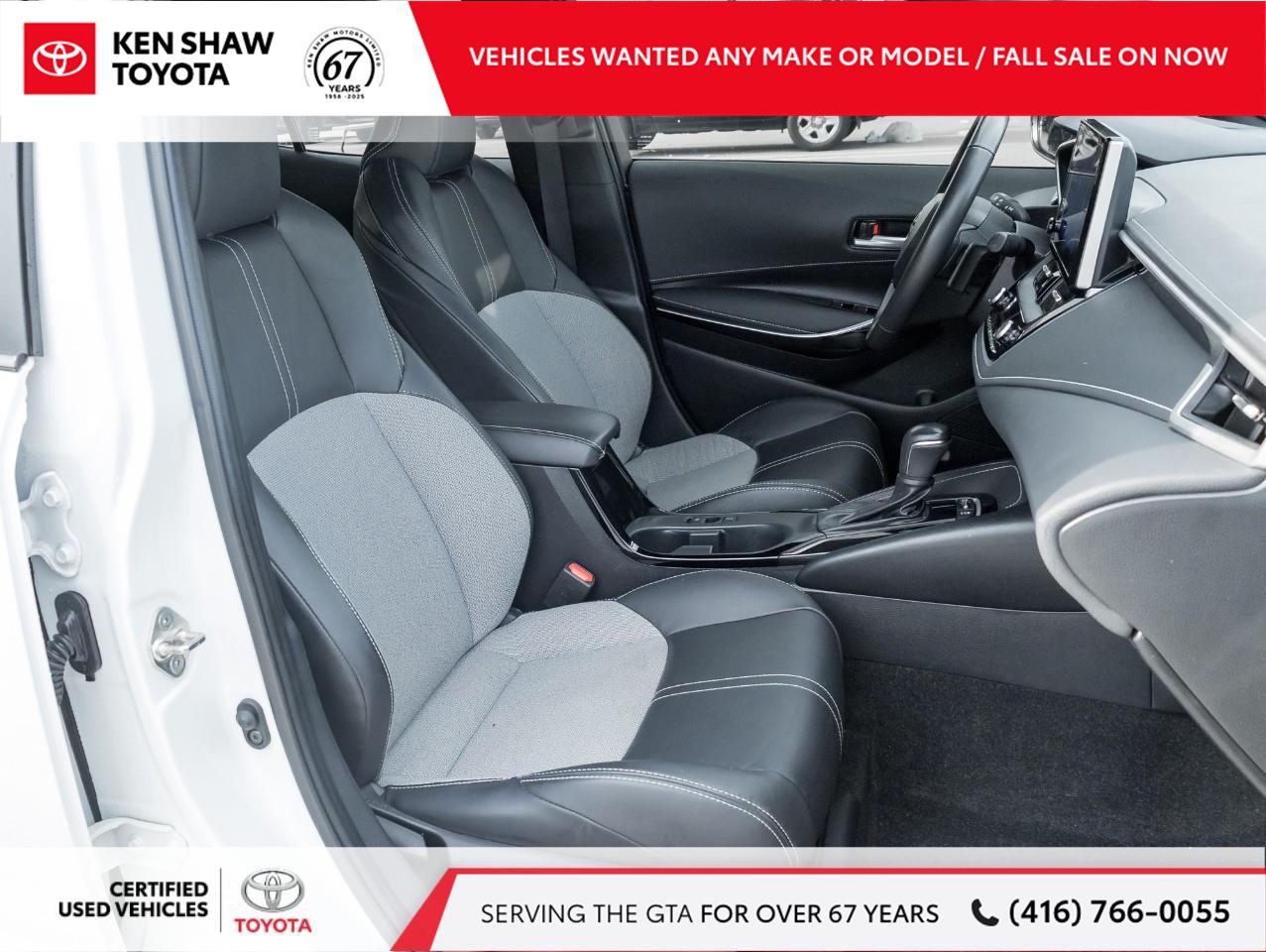 2023 Toyota Corolla Hatchback Base 5dr Photo