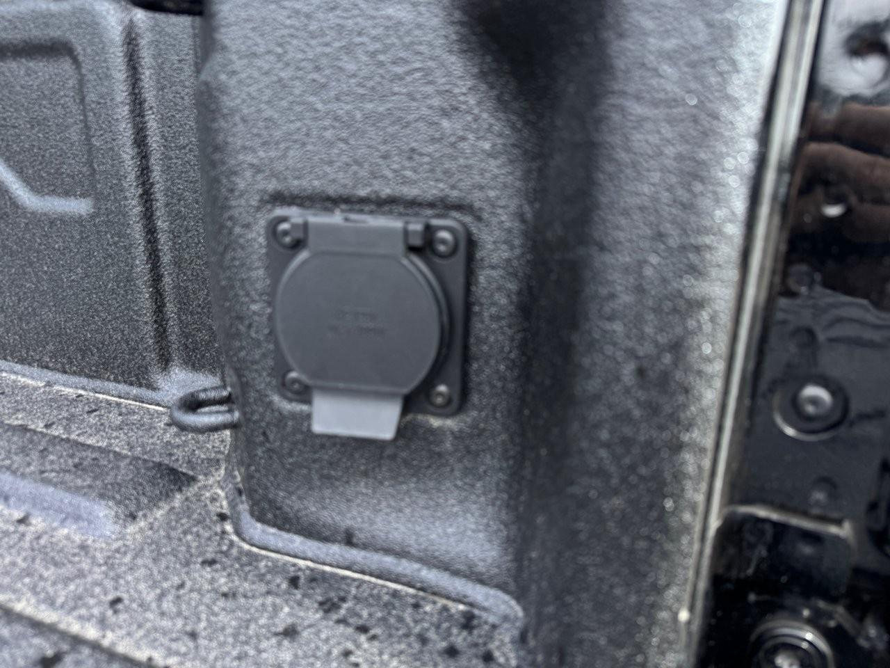 2025 Chevrolet SILVERADO 2500HD 4WD Crew Cab Standard Box High Country Photo