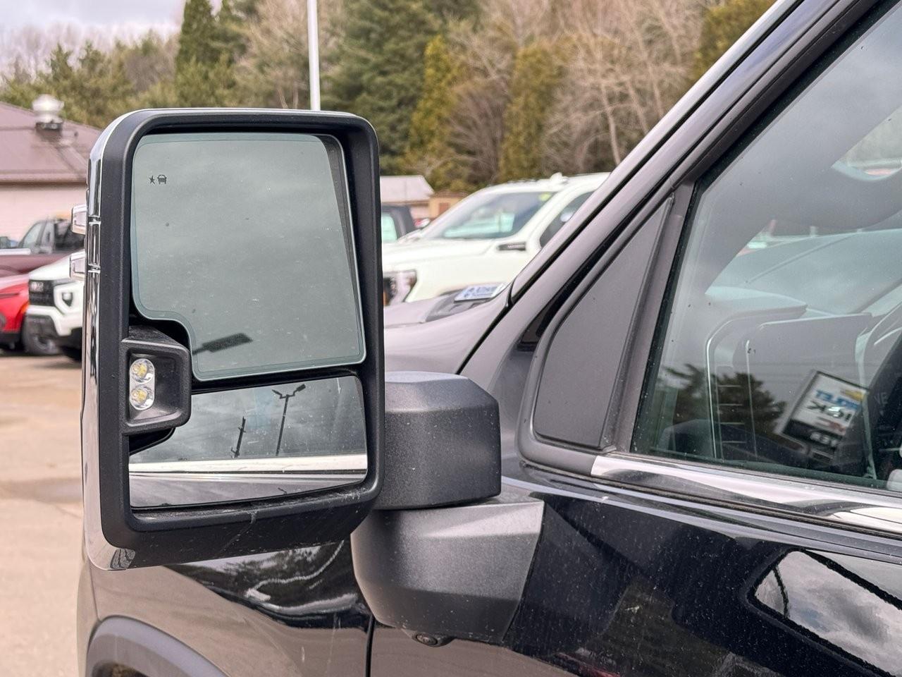 2025 Chevrolet SILVERADO 2500HD 4WD Crew Cab Standard Box High Country Photo