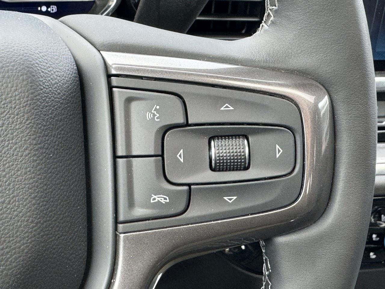 2025 Chevrolet SILVERADO 2500HD 4WD Crew Cab Standard Box High Country Photo