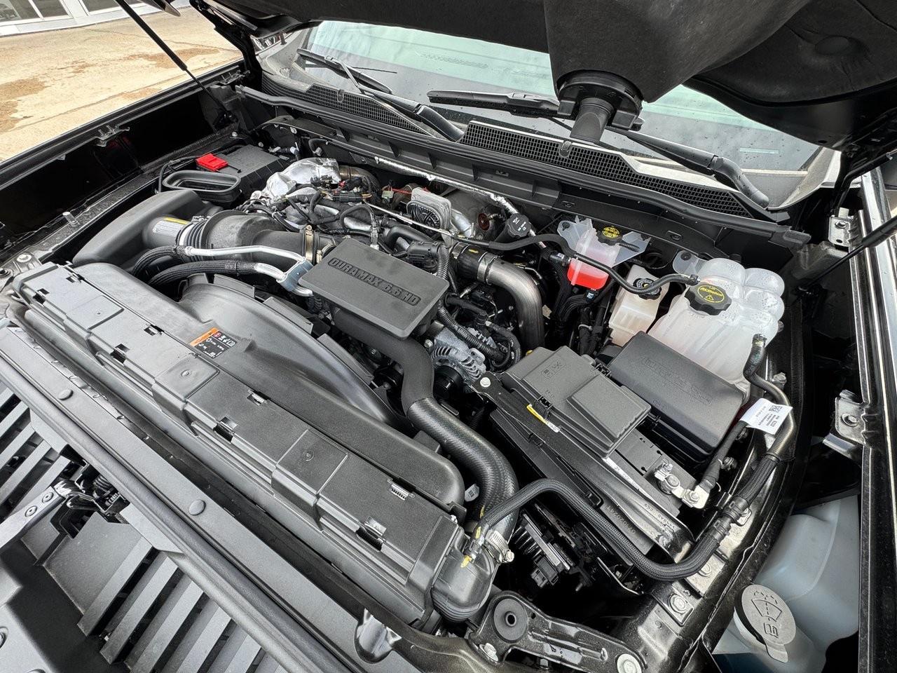 2025 Chevrolet SILVERADO 2500HD 4WD Crew Cab Standard Box High Country Photo