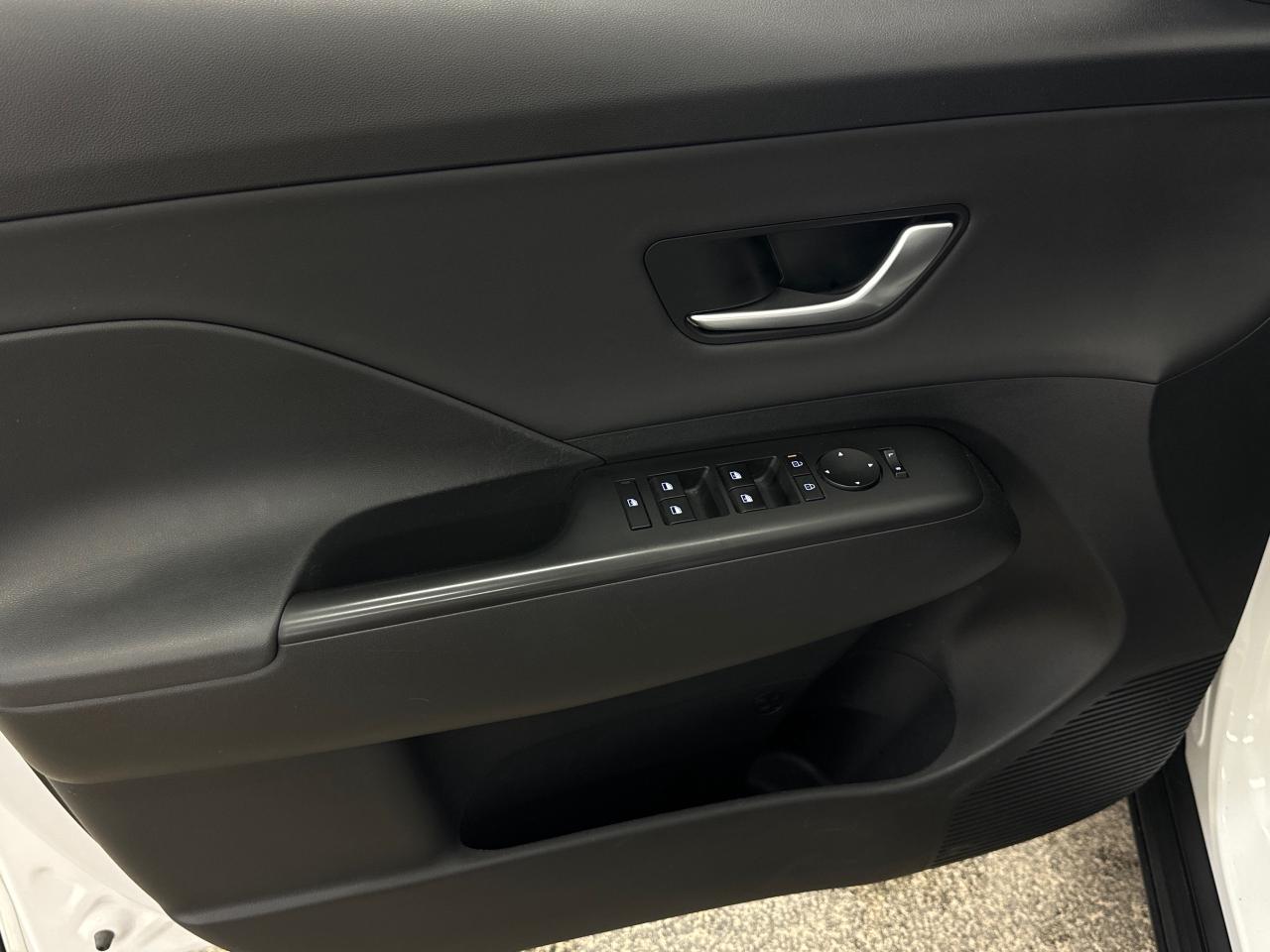 2024 Hyundai KONA 2.0L Preferred w/Trend Package 4dr All-Wheel Drive Photo