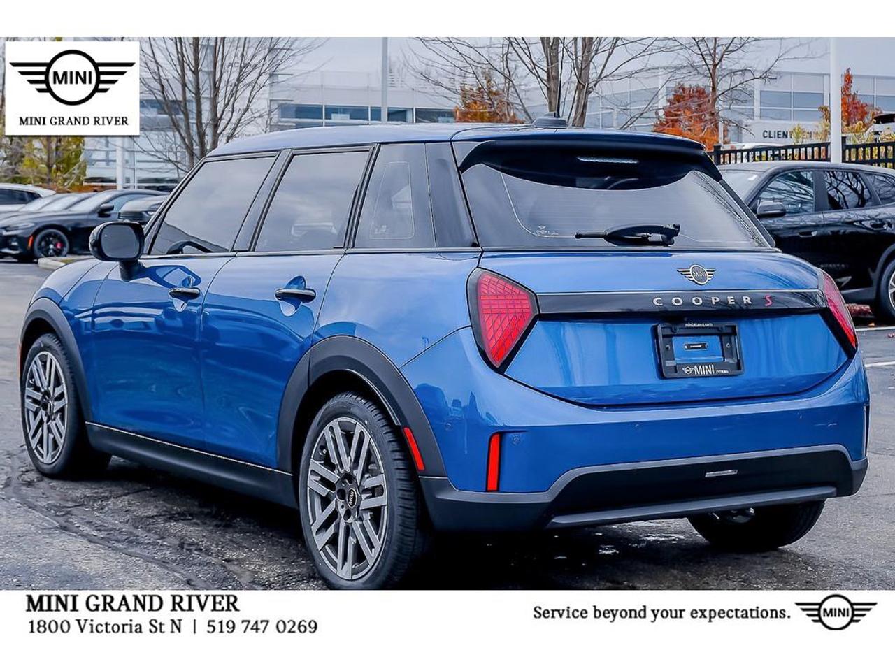 2025 MINI 5 Door Cooper S 4dr Hatchback Photo