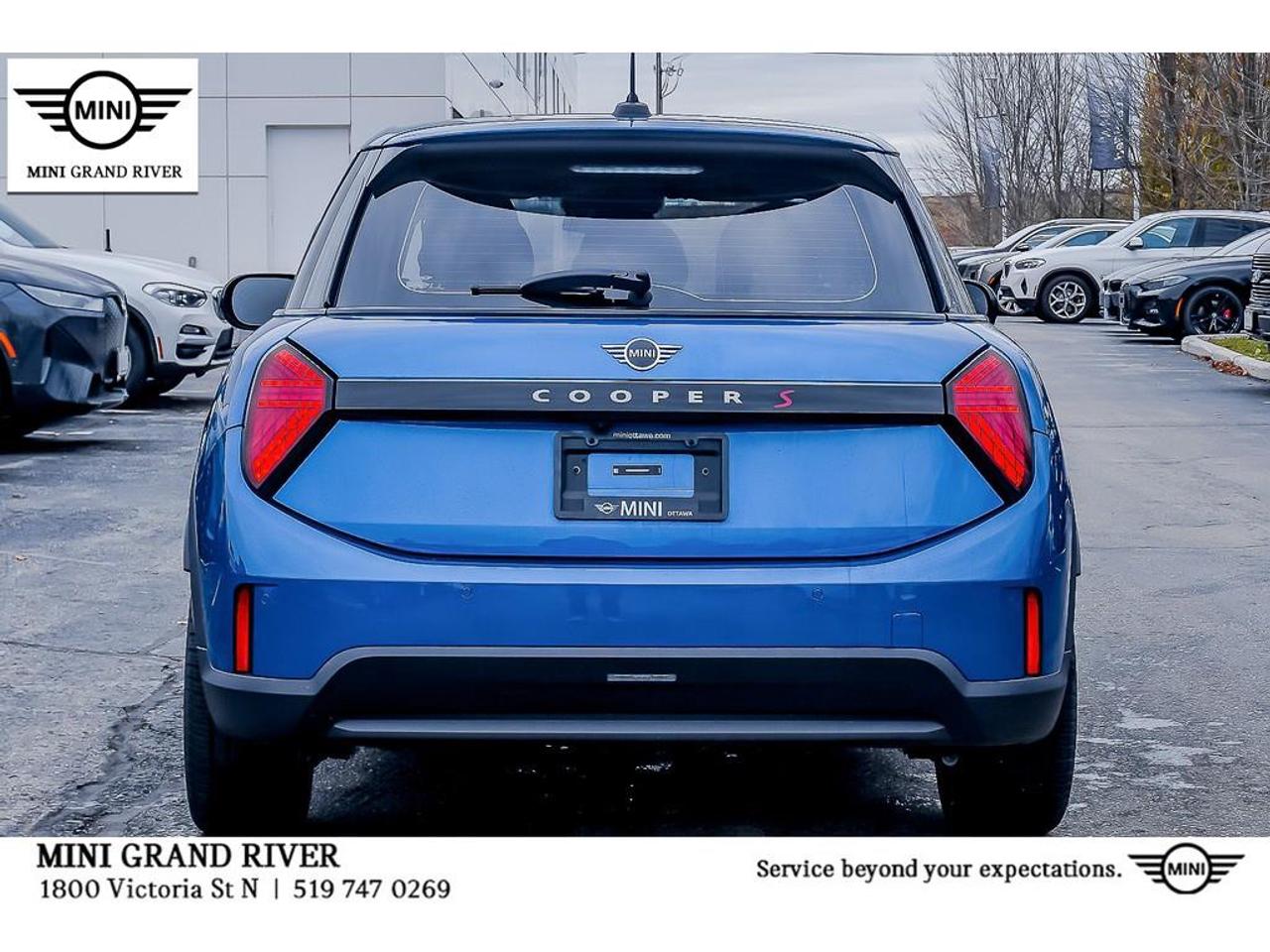 2025 MINI 5 Door Cooper S 4dr Hatchback Photo