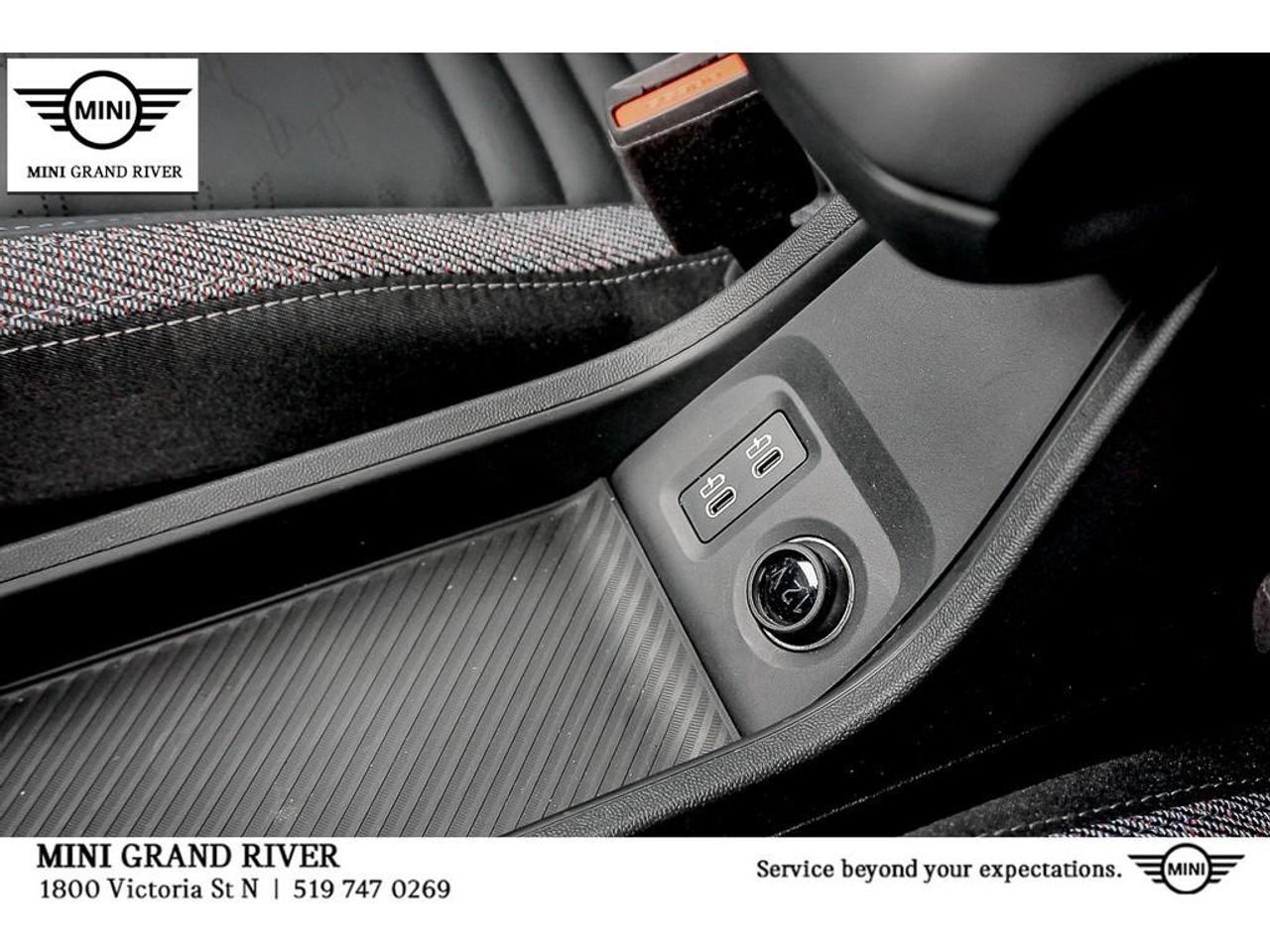 2025 MINI 5 Door Cooper S 4dr Hatchback Photo