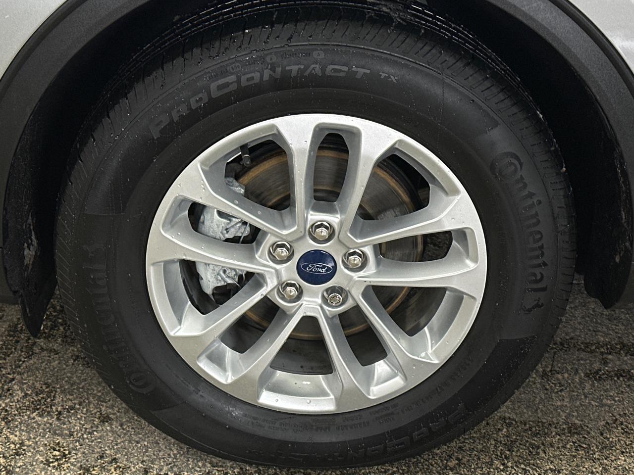 2022 Ford Escape SE 4dr All-Wheel Drive Photo