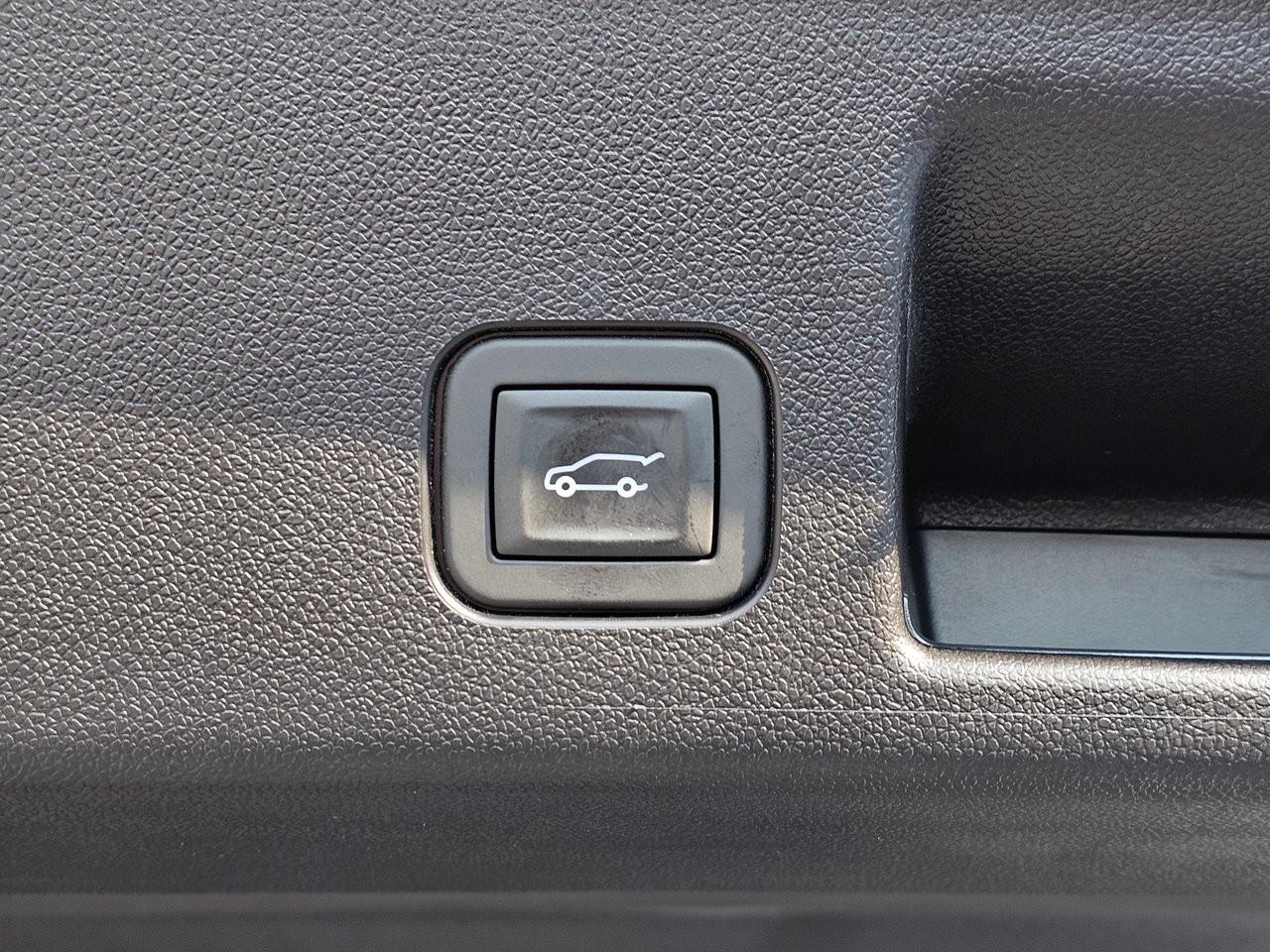 2024 Chevrolet Equinox EV 4dr RS w/3RS Photo