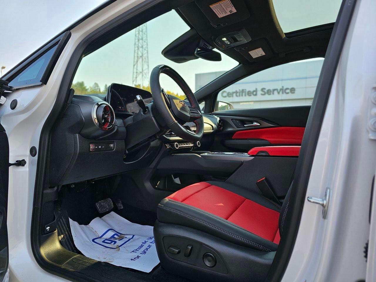 2024 Chevrolet Equinox EV 4dr RS w/3RS Photo