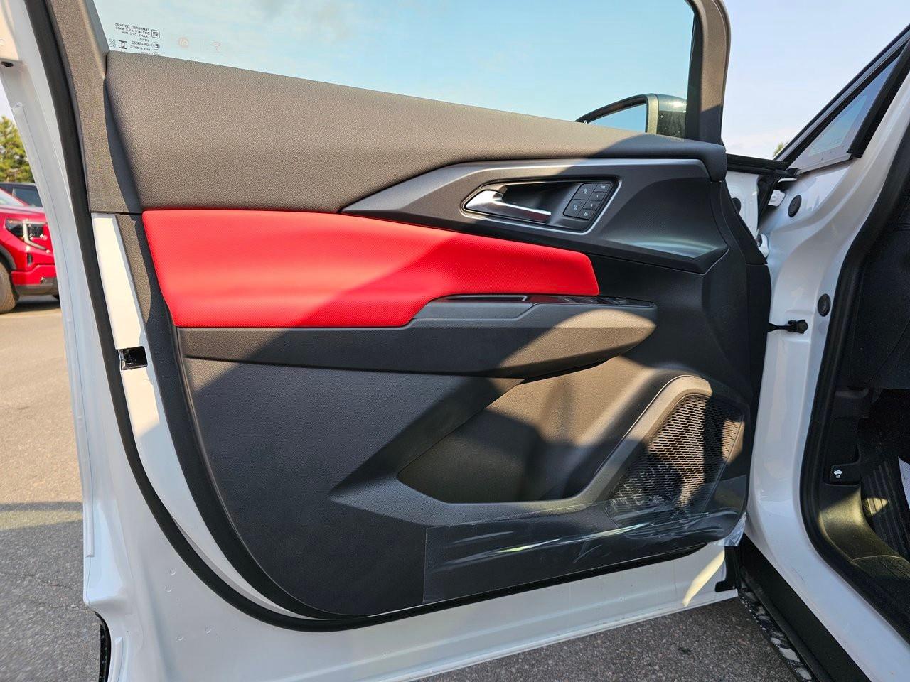 2024 Chevrolet Equinox EV 4dr RS w/3RS Photo