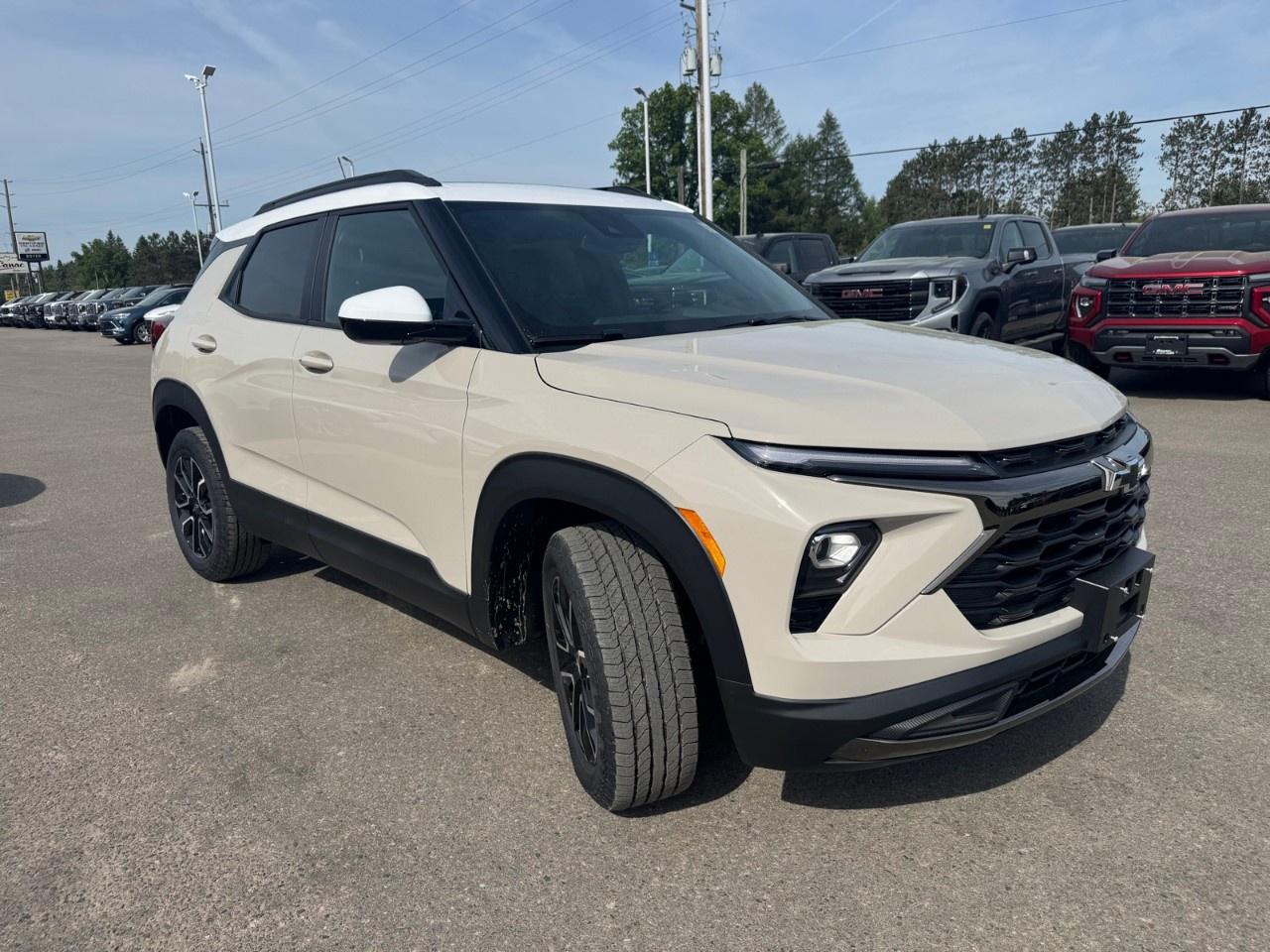 2026 Chevrolet TrailBlazer AWD 4dr ACTIV Photo2